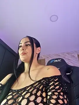 Snapshot of ashly_moonn chatting on October 2025 06:53:02 PM ashly moonn online show from October 2025 06:53:02 PM