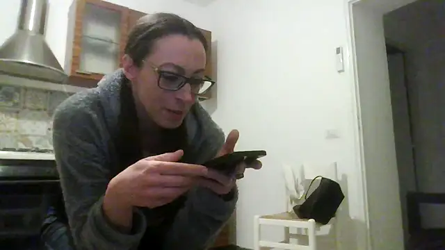 Snapshot of Astrid3 chatting on December 2025 10:48:01 PM Astrid3 online show from December 2025 10:48:01 PM