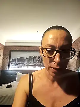 Snapshot of Astrid3 chatting on September 2025 08:59:02 PM Astrid3 online show from September 2025 08:59:02 PM