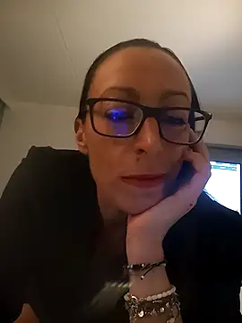 Snapshot of Astrid3 chatting on September 2025 08:49:01 PM Astrid3 online show from September 2025 08:49:01 PM