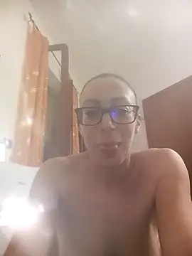 Snapshot of Astrid3 chatting on October 2025 07:12:01 PM Astrid3 online show from October 2025 07:12:01 PM