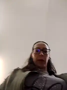 Astrid3 online show from April 2026 07:53:01 PM