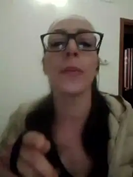 Astrid3 online show from April 2026 09:18:02 PM