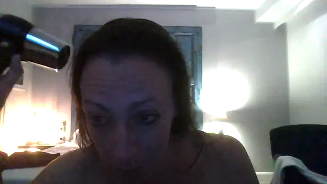 Snapshot of Astrid3 chatting on October 2025 04:26:02 PM Astrid3 online show from October 2025 04:26:02 PM