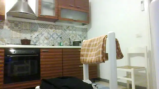 Astrid3 online show from December 2025 07:29:01 PM