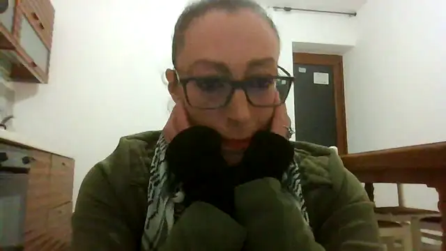 Snapshot of Astrid3 chatting on November 2025 08:09:01 PM Astrid3 online show from November 2025 08:09:01 PM