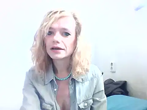 Snapshot of Czech_slut_whore-wife chatting on September 2025 09:14:02 AM Czech slut whore-wife online show from September 2025 09:14:02 AM