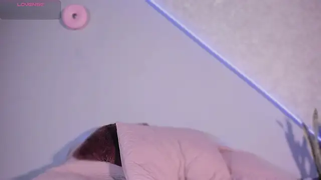 Salomeferreira  online show from December 2025 05:25:01 PM