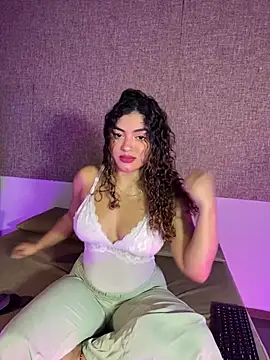 Salomeferreira  online show from September 2025 04:57:01 PM