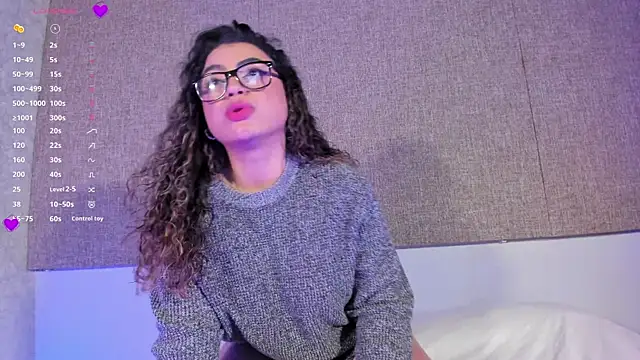 Salomeferreira  online show from October 2025 04:52:02 PM