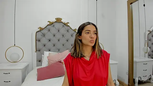 Skylerwhite02 online show from April 2026 03:30:02 AM