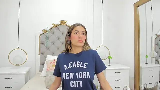 Skylerwhite02 online show from March 2026 03:42:02 AM