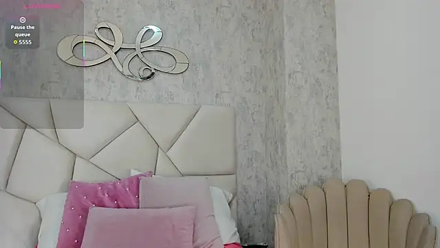 Skylerwhite02 online show from October 2025 07:57:02 PM