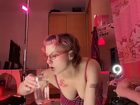 MystiqueRoxy online show from November 2025 12:49:02 AM