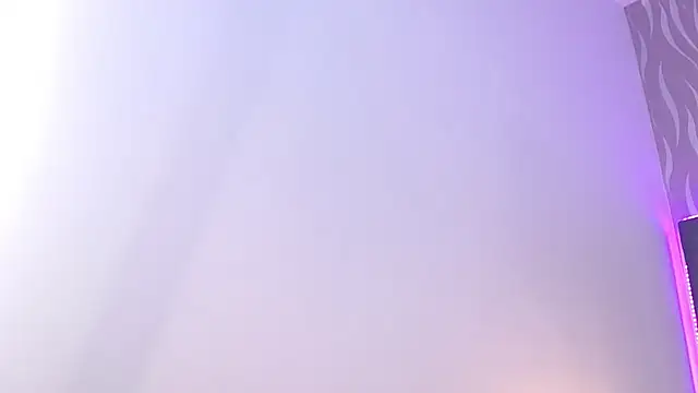 TINNATAYLOR online show from May 2026 04:24:01 PM