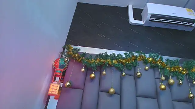 kissme luna online show from December 2025 07:08:02 PM