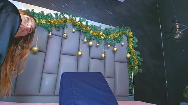 kissme luna online show from December 2025 07:07:02 PM