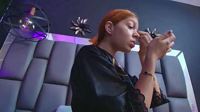 kissme luna online show from November 2025 07:07:02 PM