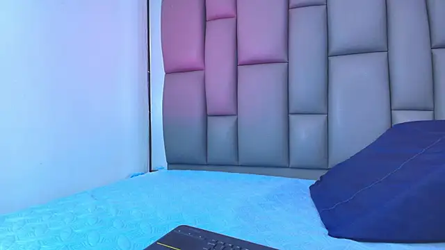 kissme luna online show from November 2025 07:14:01 PM