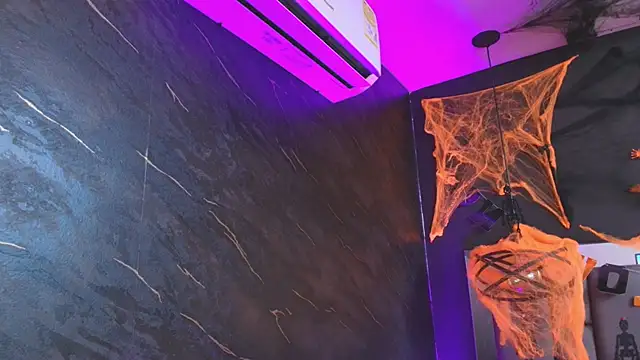 kissme luna online show from October 2025 07:03:02 PM