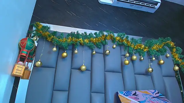 kissme luna online show from December 2025 07:07:02 PM