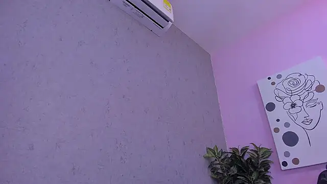 kissme luna online show from February 2026 07:33:01 PM