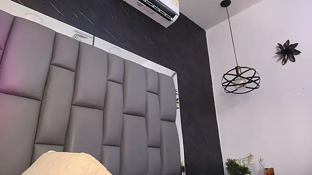 kissme luna online show from February 2026 07:03:02 PM