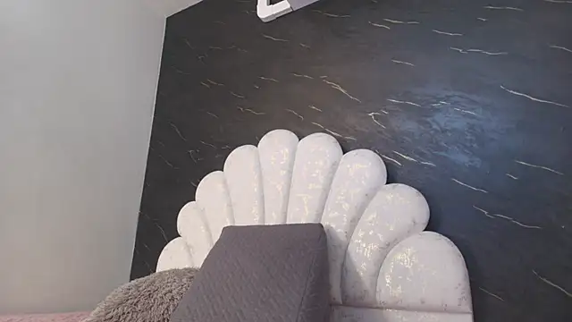 kissme luna online show from March 2026 07:09:01 PM