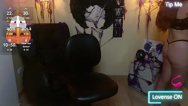 Snapshot of Bom_BomXX chatting on October 2025 01:39:02 AM Bom BomXX online show from October 2025 01:39:02 AM