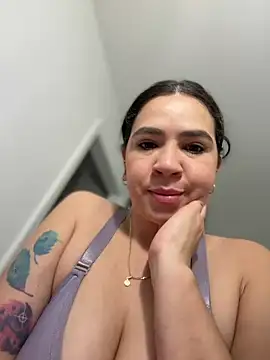 Gringo XXX Latina online show from April 2026 03:21:01 AM