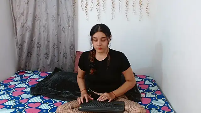 AmbarAndValery online show from November 2025 02:32:02 AM