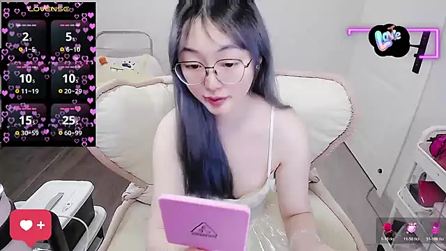 baby-yaya20 online show from December 2025 11:45:01 AM