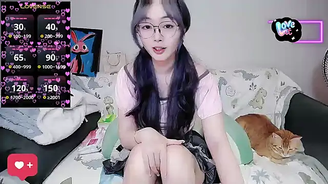 baby-yaya20 online show from October 2025 06:07:01 PM