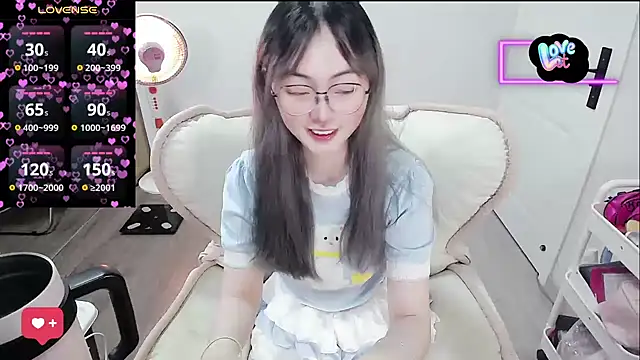 baby-yaya20 online show from February 2026 01:10:01 PM