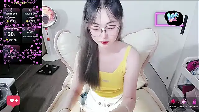 baby-yaya20 online show from March 2026 11:05:01 AM