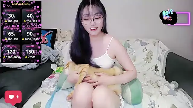 baby-yaya20 online show from October 2025 12:57:02 PM