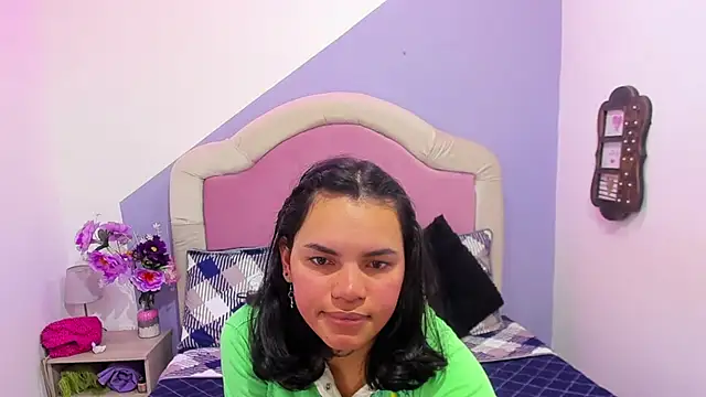 Snapshot of Angelina_rossy chatting on October 2025 04:13:01 AM Angelina rossy online show from October 2025 04:13:01 AM
