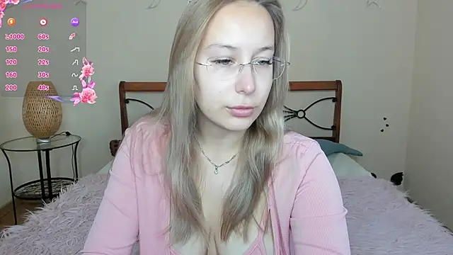 Snapshot of dina_sunshine chatting on October 2025 03:10:02 AM dina sunshine online show from October 2025 03:10:02 AM