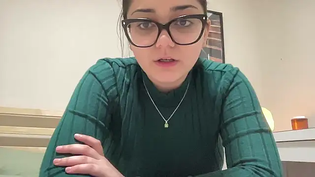 LuckyBrighton online show from September 2025 01:38:02 AM