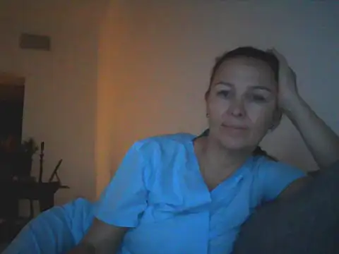 Avelinii online show from May 2026 03:07:02 PM