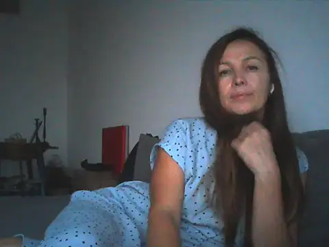Avelinii online show from May 2026 02:59:02 PM