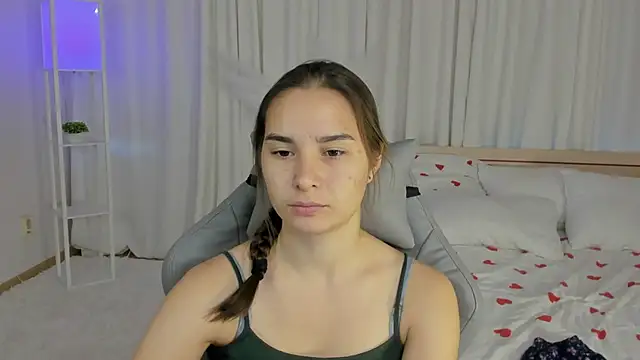SeraphineClark online show from October 2025 02:23:02 AM