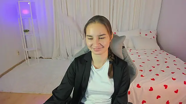 SeraphineClark online show from October 2025 02:22:01 AM