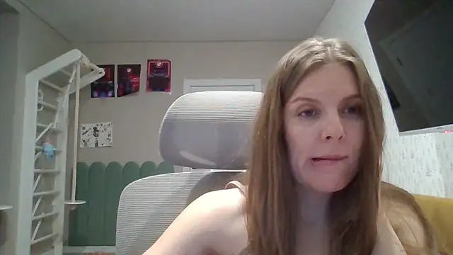 Zolira online show from June 2026 06:53:02 PM
