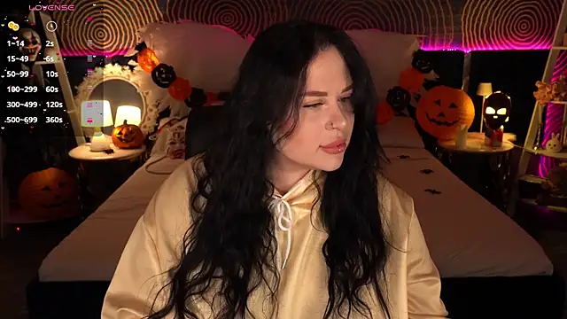 SerahMirabeli online show from November 2025 08:14:01 PM