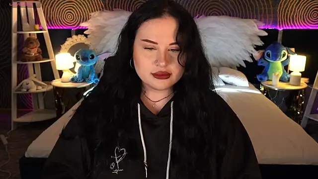 SerahMirabeli online show from November 2025 07:40:01 PM