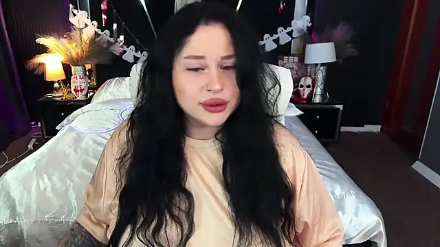 SerahMirabeli online show from November 2025 08:25:02 PM