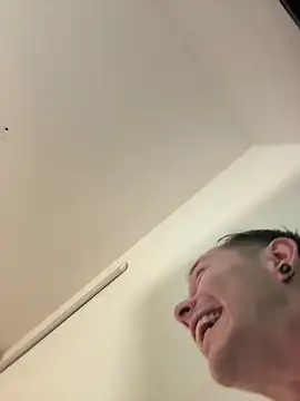 Snapshot of dimitryivanovv chatting on November 2025 11:36:02 AM dimitryivanovv online show from November 2025 11:36:02 AM