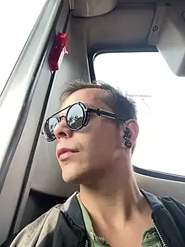 Snapshot of dimitryivanovv chatting on September 2025 12:16:01 PM dimitryivanovv online show from September 2025 12:16:01 PM