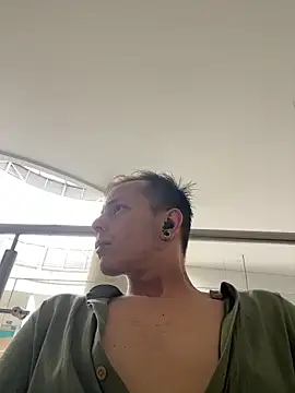 Snapshot of dimitryivanovv chatting on October 2025 04:52:02 PM dimitryivanovv online show from October 2025 04:52:02 PM